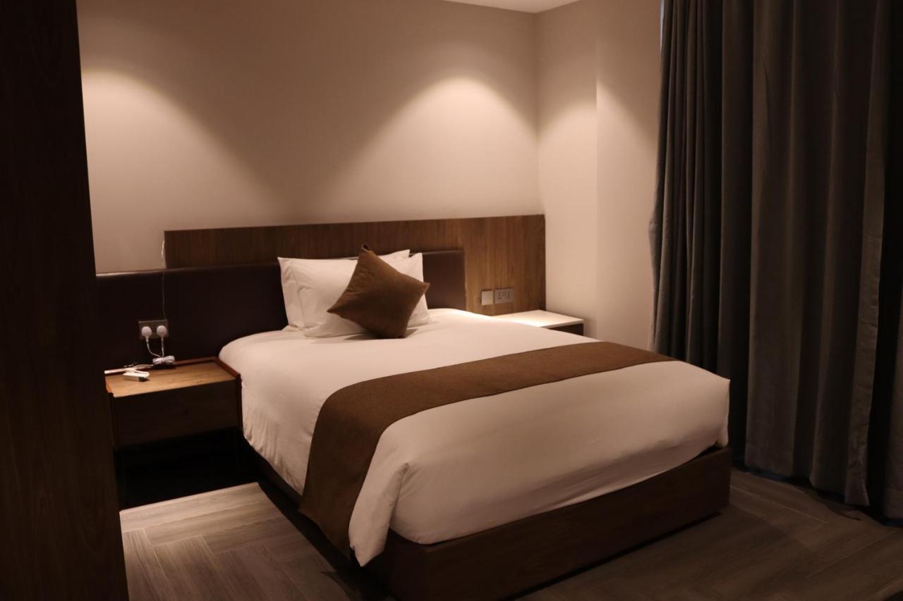 Zara Garden Hotel And Apartments Кампала Екстериор снимка