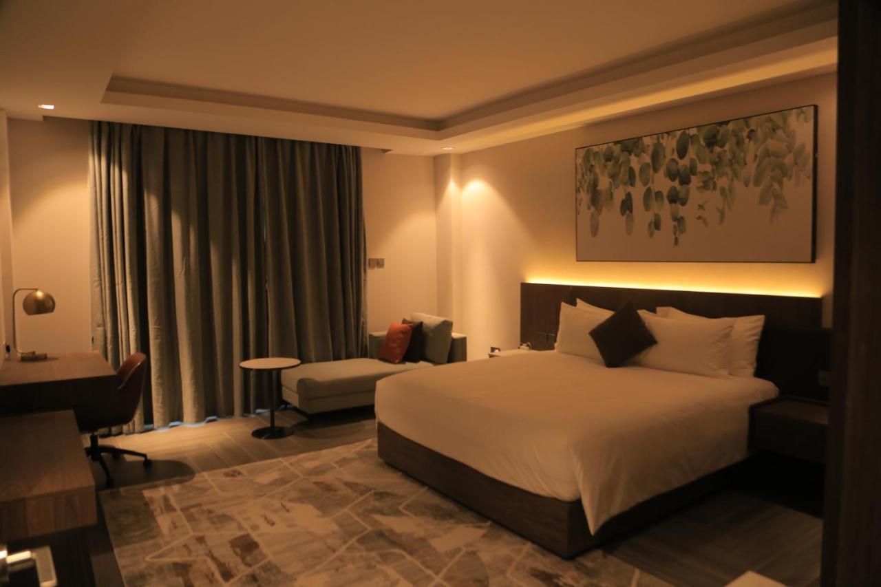 Zara Garden Hotel And Apartments Кампала Екстериор снимка
