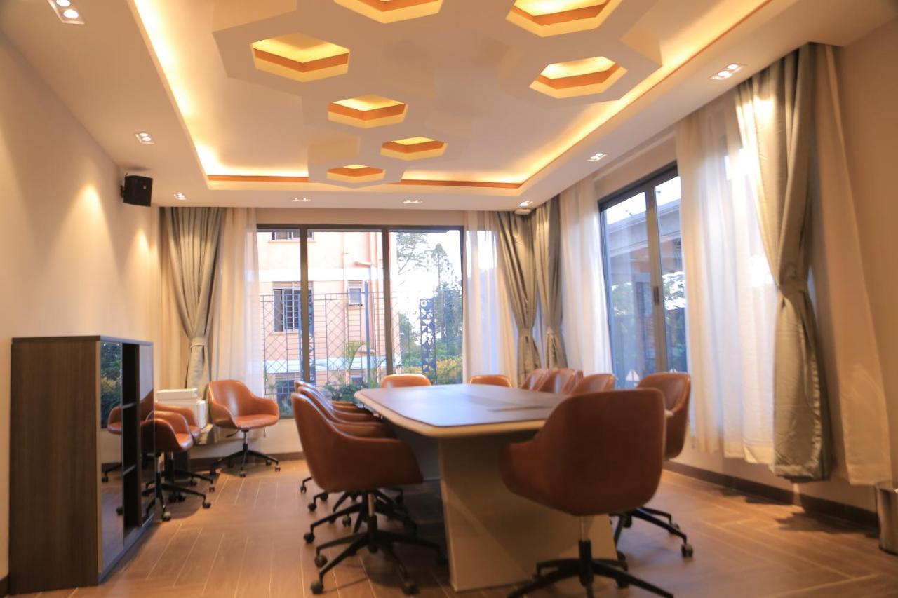 Zara Garden Hotel And Apartments Кампала Екстериор снимка